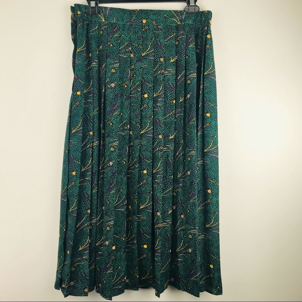 ModCloth Green “Onward to Afresh” Floral Print Pleated Skirt - Picture 7 of 10